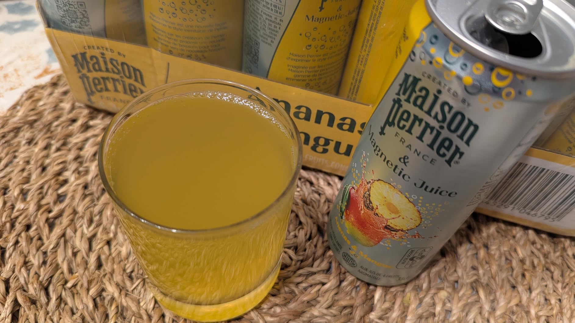 Maison Perrier Magnetic Juice boisson gazeuse ananas mangue 24x33cl