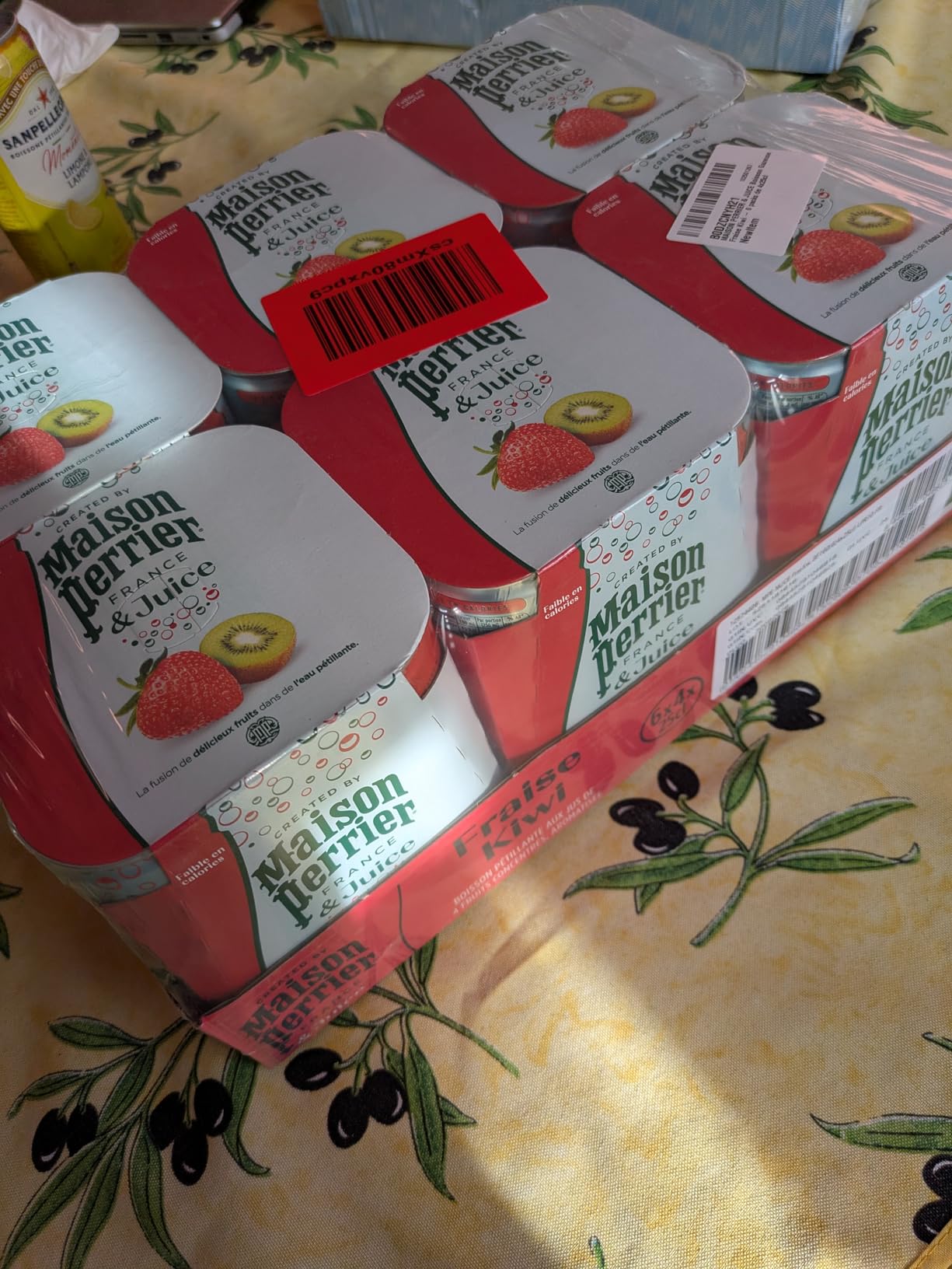 Maison Perrier Magnetic Juice boisson gazeuse fraise kiwi 24x25cl
