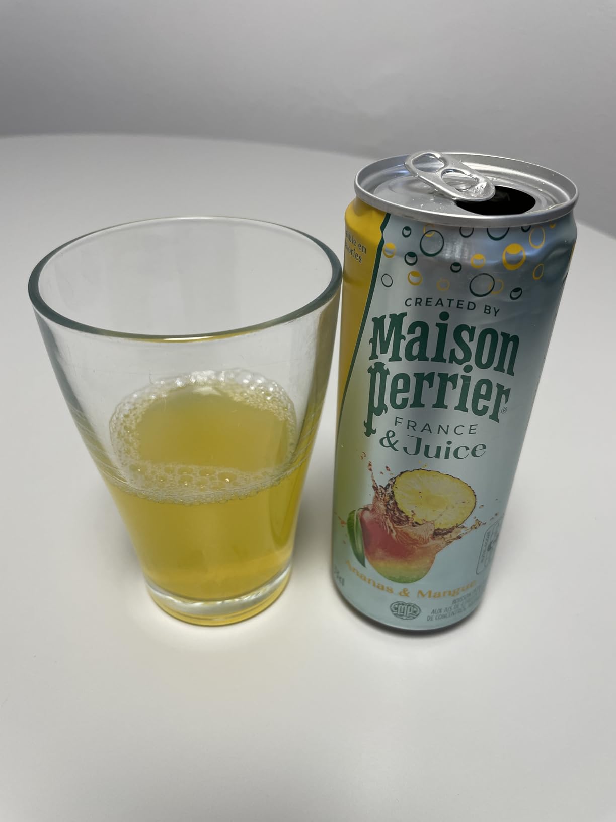 Maison Perrier Magnetic Juice boisson gazeuse ananas mangue 24x33cl