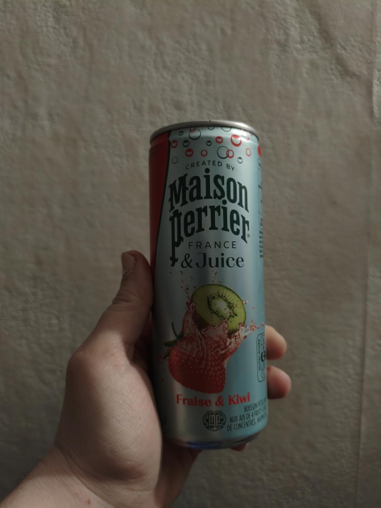 Maison Perrier Magnetic Juice boisson gazeuse fraise kiwi 24x25cl