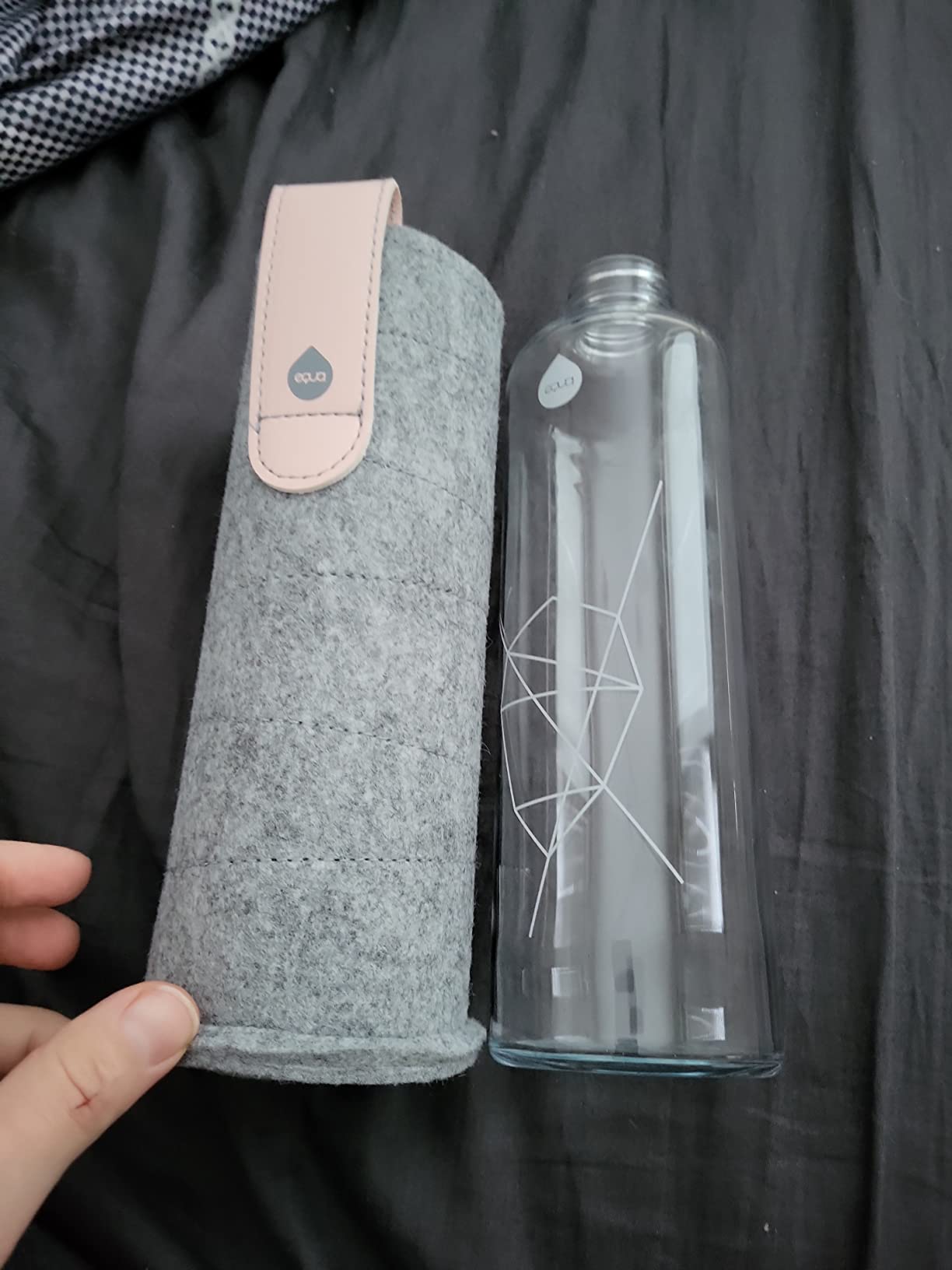 Equa Mismatch Gourde verre 750 ml housse feutre étanche