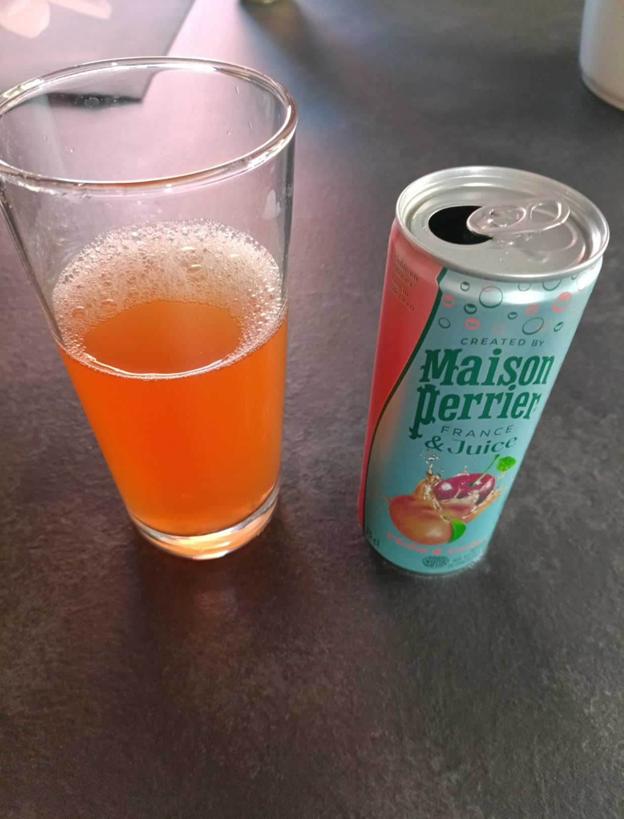 Maison Perrier Magnetic Juice boisson gazeuse pêche cerise 24x25cl